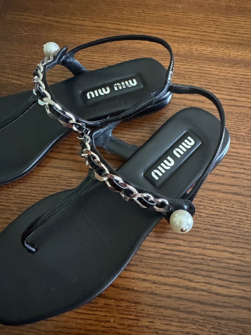 Miu Miu Pearl Chain Thong Sandals - Picture 4 of 16